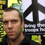 Joe Glenton auf der Friedensdemonstration in Lndon